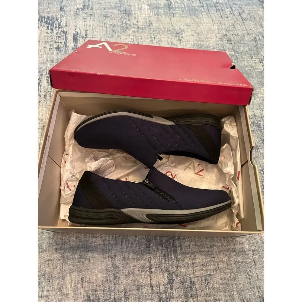 NIB A2 by Aerosoles Navy Blue Fabric Envelope Side Zip Slip On Shoes 7 Wide